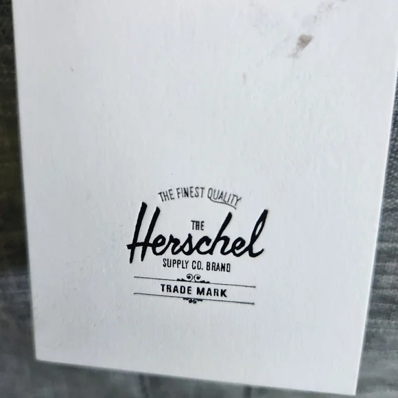 Herschel Supply Co. Novel Duffel Bag Grey Travel Gym Weekend Over Night - Picture 7 of 11